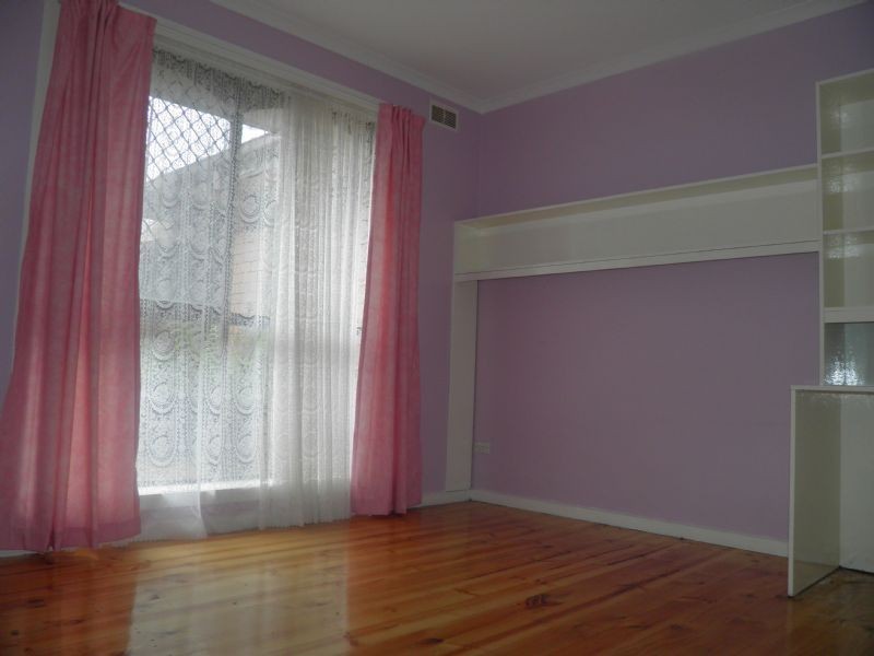 74 Chester Crescent, Deer Park VIC 3023