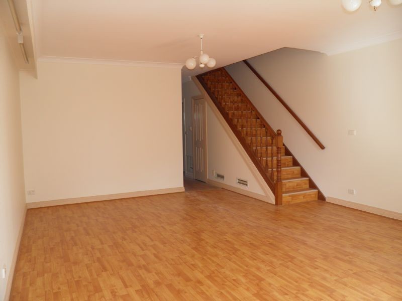 4/11 Ballarat Road, Footscray VIC 3011