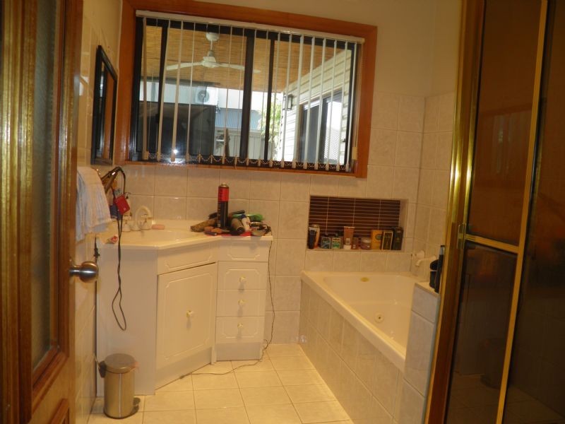 1/36 Bent St, St Albans VIC 3021