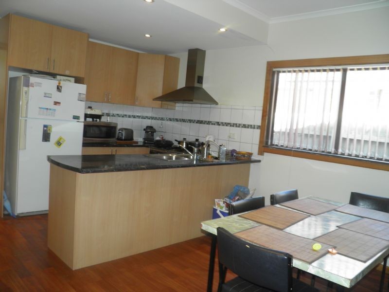 1/36 Bent St, St Albans VIC 3021