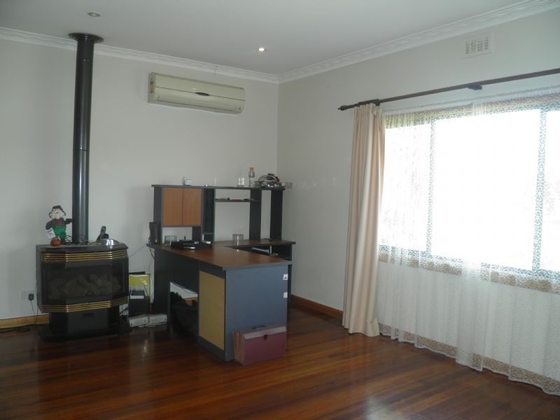 1/36 Bent St, St Albans VIC 3021