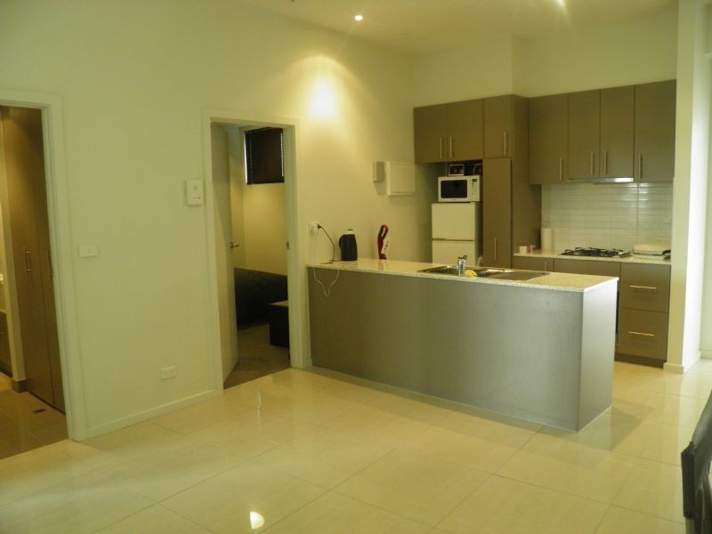 204/16-32 East Esplanade, St Albans VIC 3021