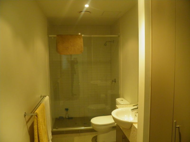 204/16-32 East Esplanade Street, St Albans VIC 3021