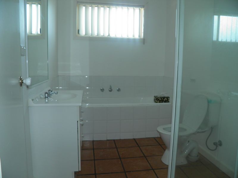 2/36 Walter Street, St Albans VIC 3021