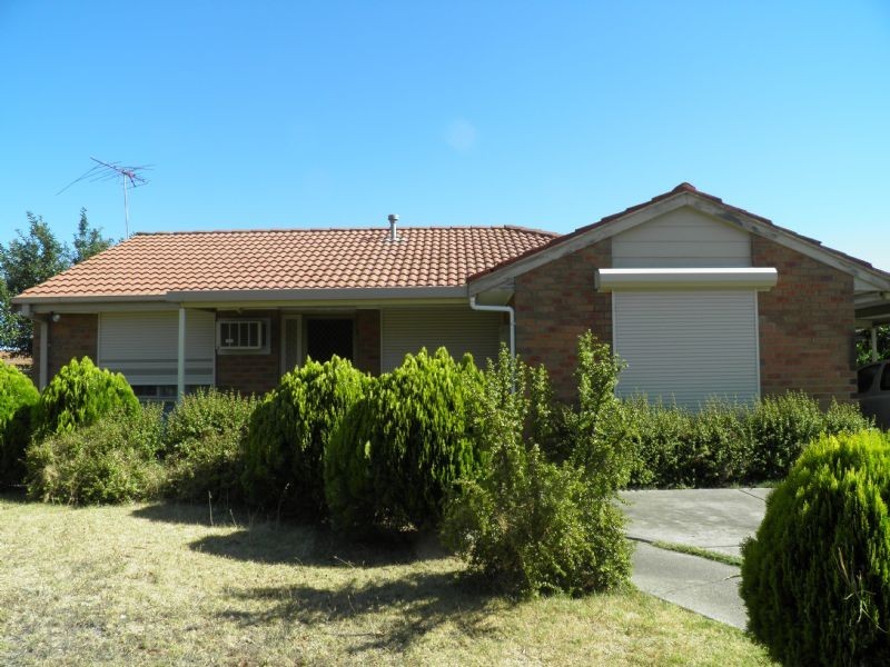 1/13 MULWALA GDNS, St Albans VIC 3021