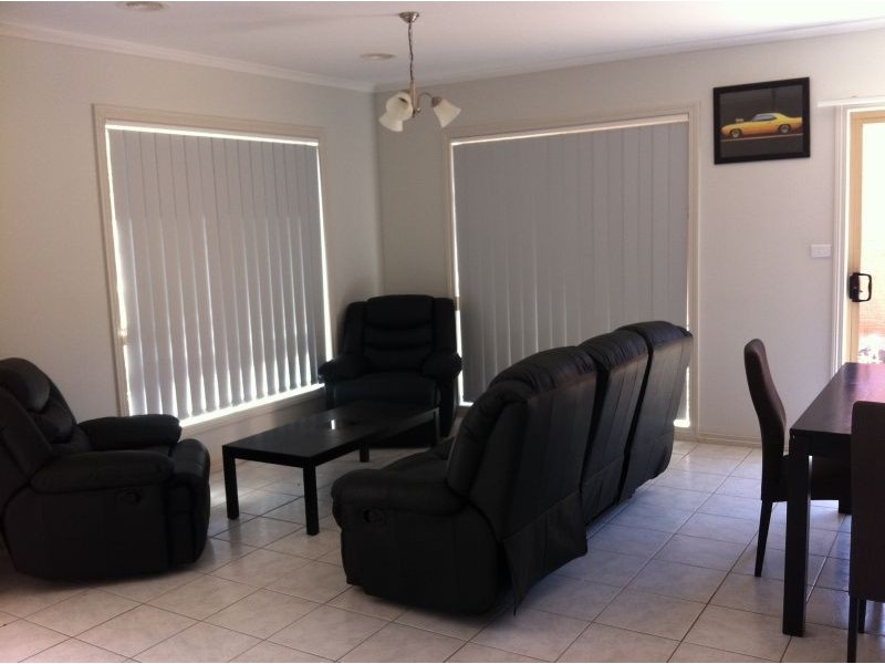 2/34 NORMAN STREET, St Albans VIC 3021