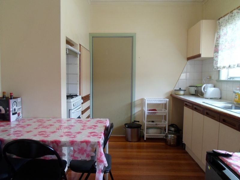 28 PENNELL AVENUE, St Albans VIC 3021