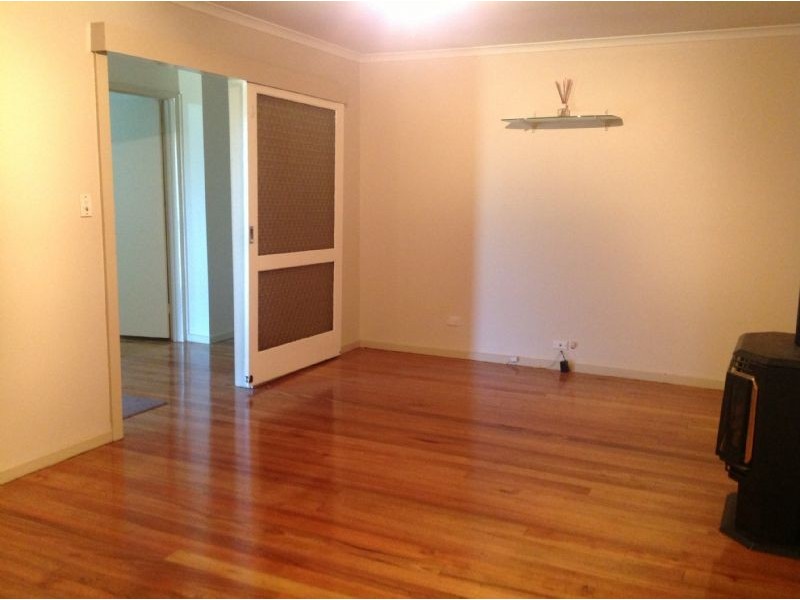 37 CAMELOT, St Albans VIC 3021