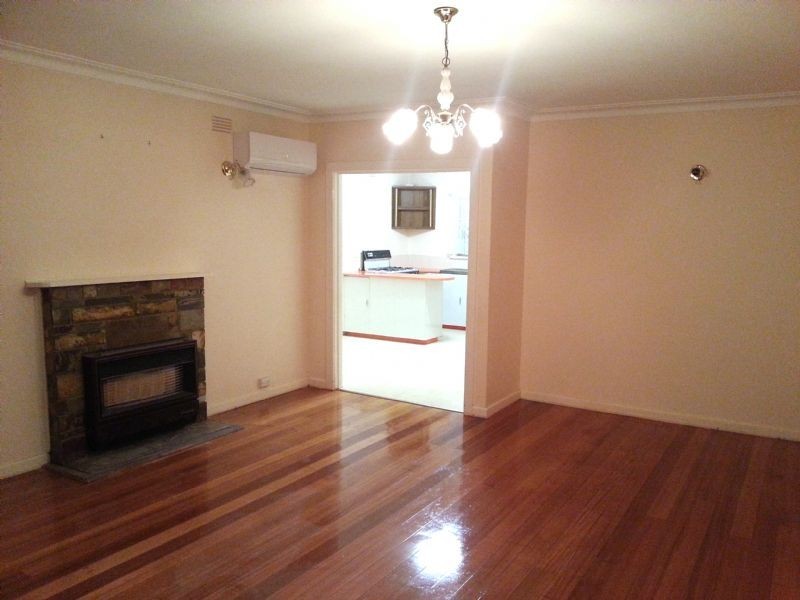 21 KODRE ST, St Albans VIC 3021