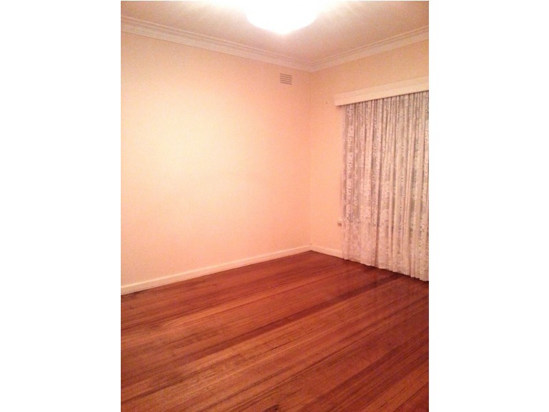 21 KODRE ST, St Albans VIC 3021