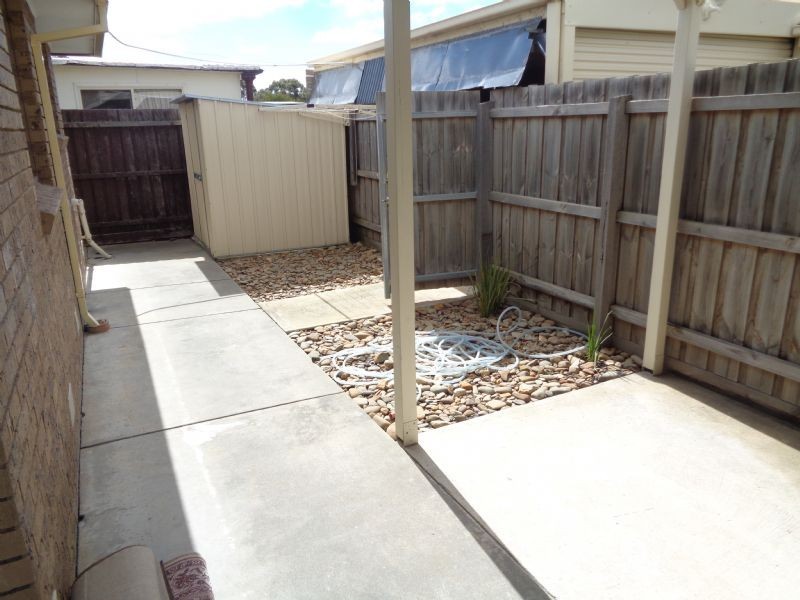 1/50 Leslie Street, St Albans VIC 3021