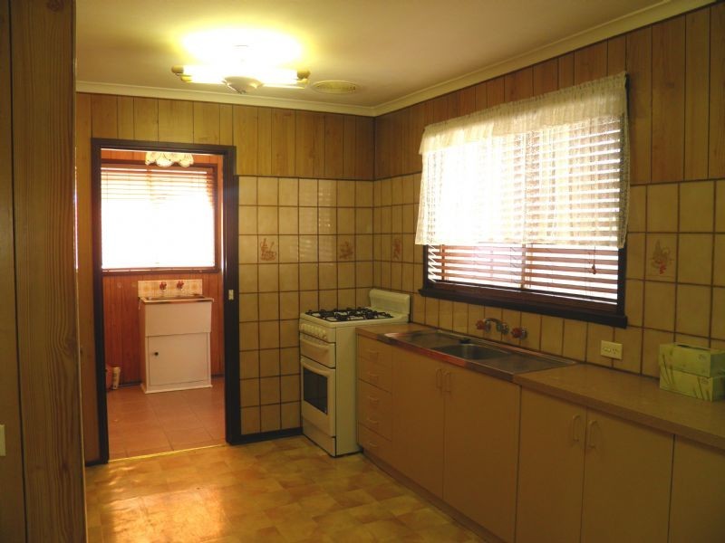 169 MAIN ROAD EAST, St Albans VIC 3021