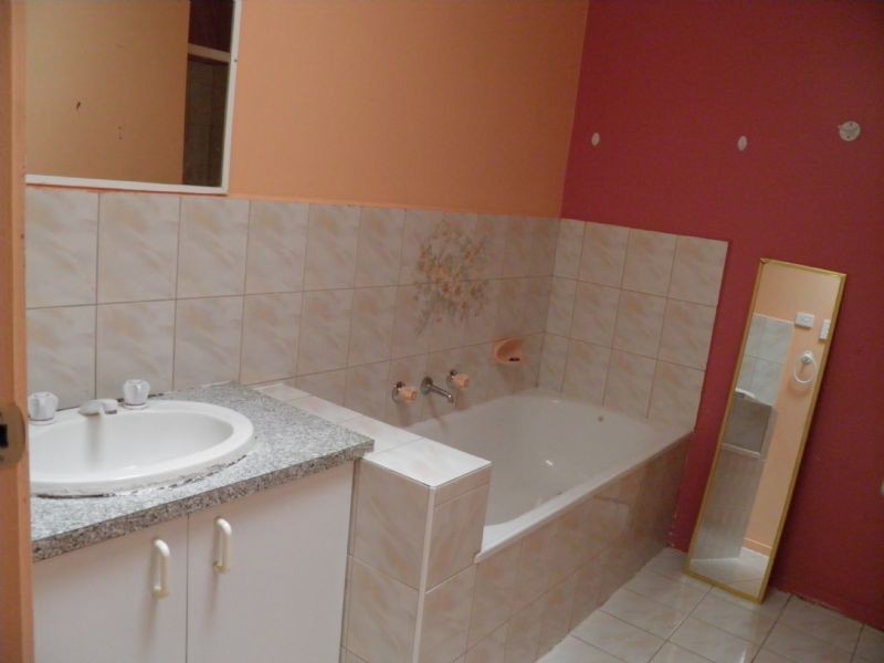 13 Barley Ct, Delahey VIC 3037