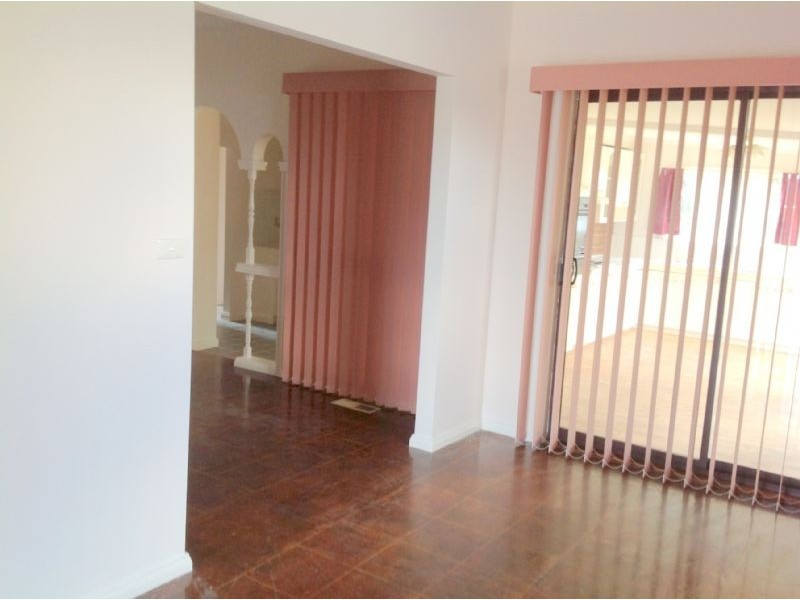 32 Kiparra Close, St Albans VIC 3021