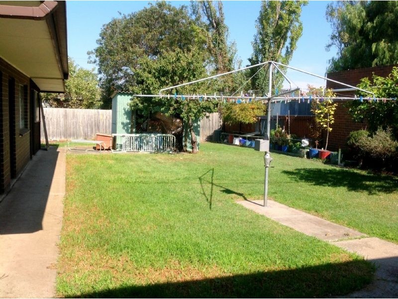 95 Clarke Avenue, St Albans VIC 3021