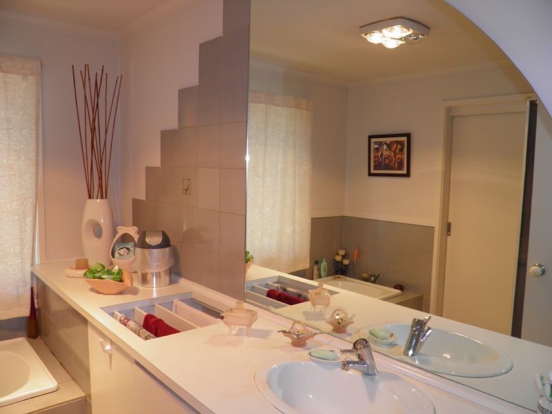 4 Chadwell Place, Kings Park VIC 3021