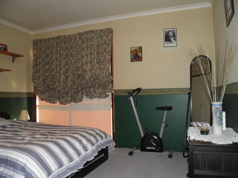 4 Chadwell Place, Kings Park VIC 3021