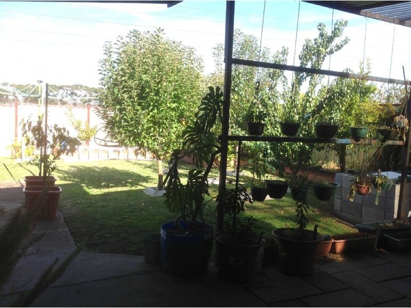 13 Anna street, St Albans VIC 3021