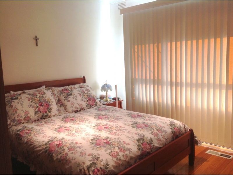 13 Anna street, St Albans VIC 3021