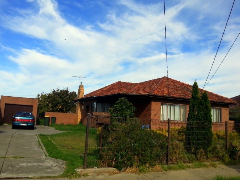 27 Adelaide Street, St Albans VIC 3021