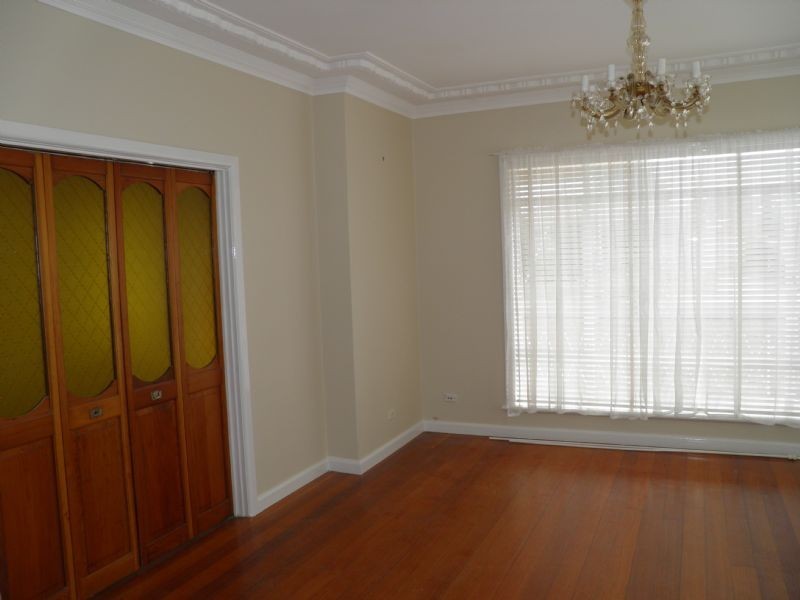 72 Stradbroke Drive, St Albans VIC 3021