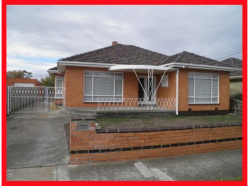 72 Stradbroke Drive, St Albans VIC 3021