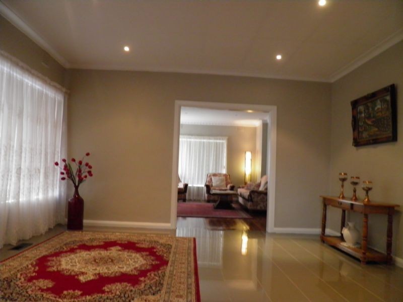 1/56 Perret Avenue, St Albans VIC 3021