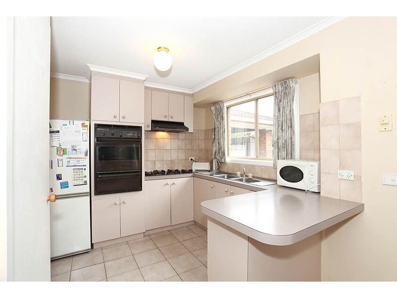 1/9 Frost Drive, Delahey VIC 3037