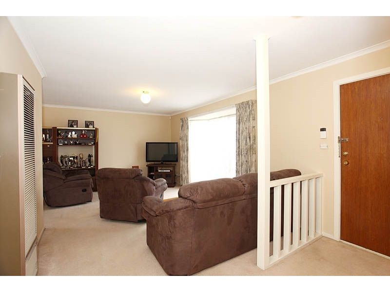 1/9 Frost Drive, Delahey VIC 3037