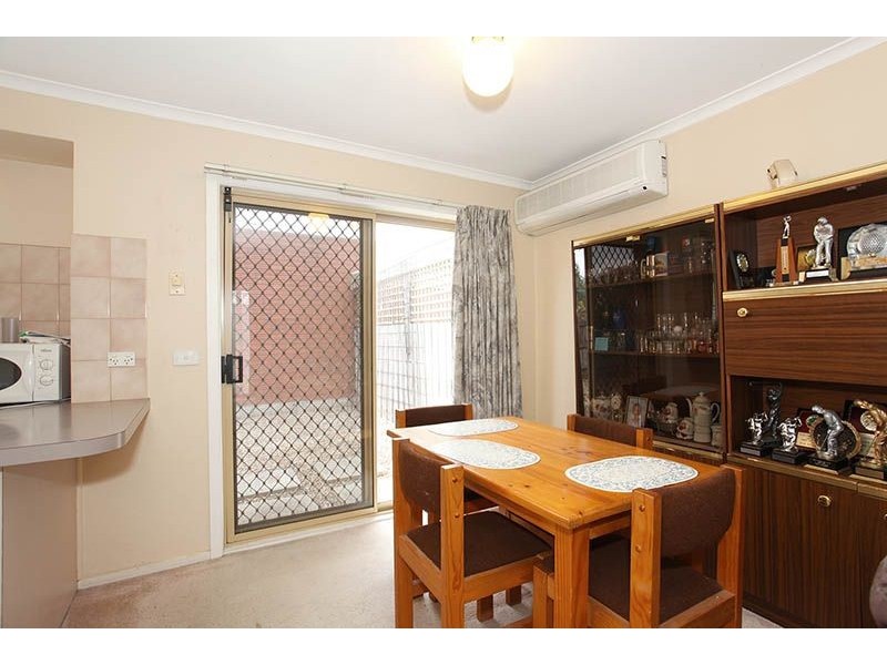 1/9 Frost Drive, Delahey VIC 3037