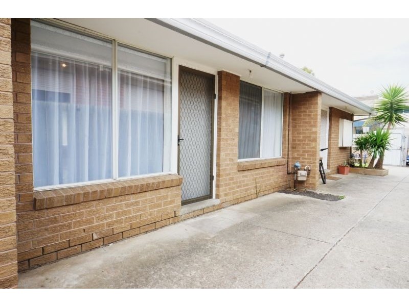 2/7 Theodore Street, St Albans VIC 3021
