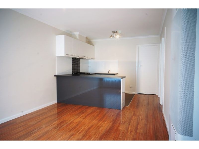 2/7 Theodore Street, St Albans VIC 3021