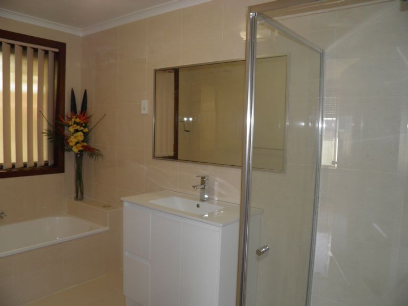 21 Baguley Crescent, Kings Park VIC 3021