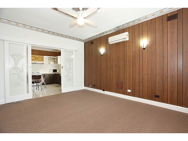 9 Cornhill street, St Albans VIC 3021