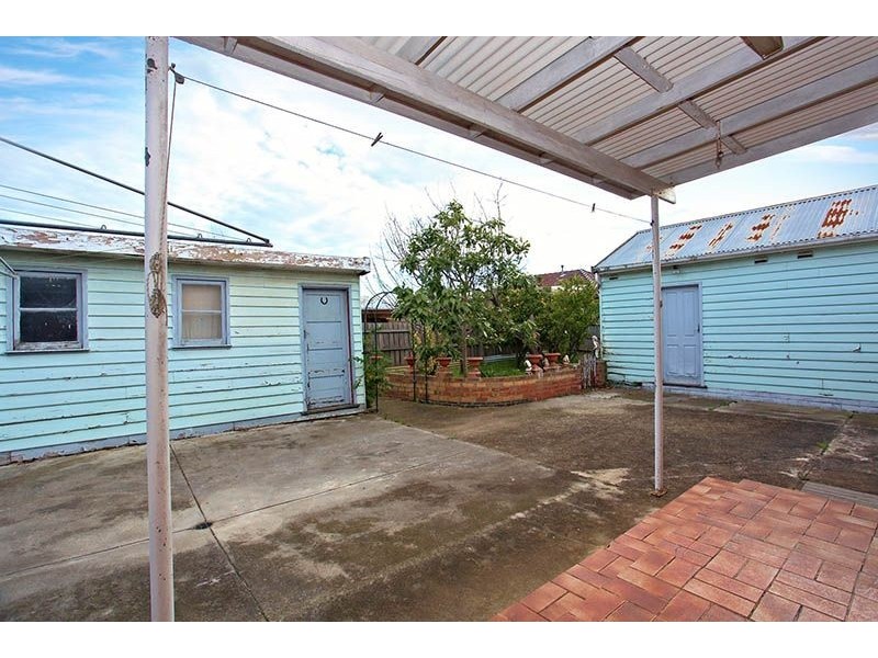 9 Cornhill street, St Albans VIC 3021