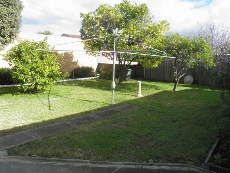 13 Southwold Street, St Albans VIC 3021