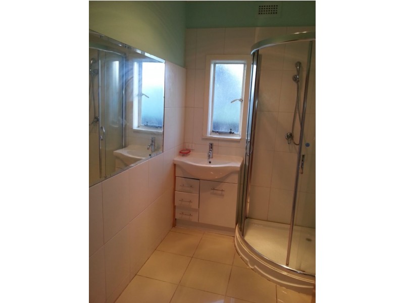 16 Lester Avenue, St Albans VIC 3021