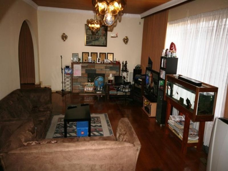 28 Chelmsford Crescent, St Albans VIC 3021