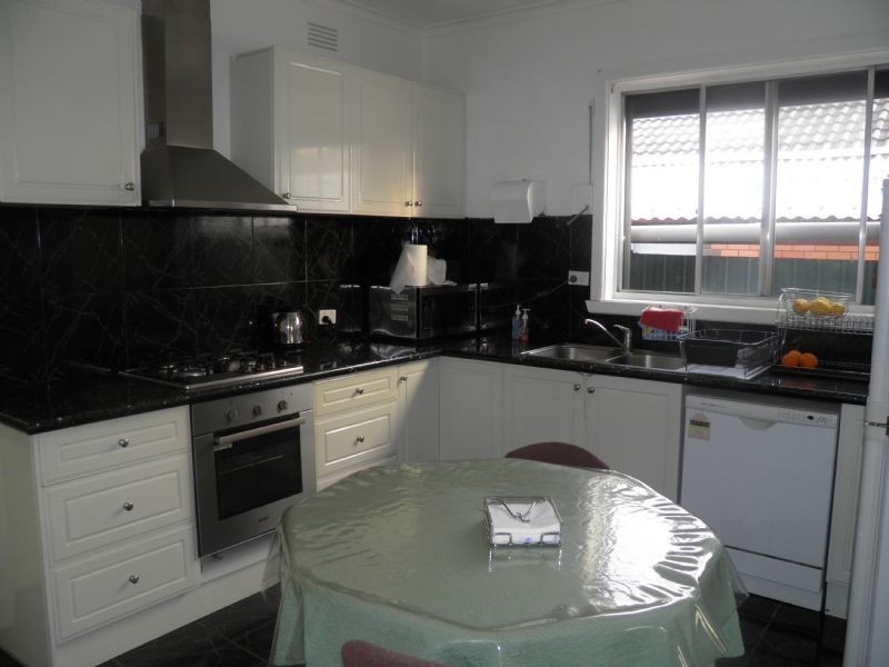 22 Harmon Avenue, St Albans VIC 3021