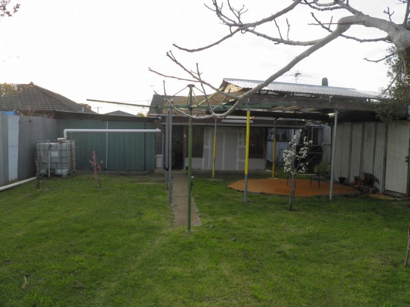 22 Harmon Avenue, St Albans VIC 3021