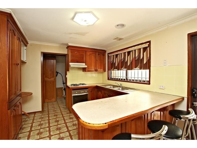 80 Atheldene Drive, St Albans VIC 3021