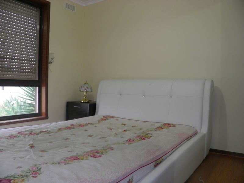 80 Atheldene Drive, St Albans VIC 3021