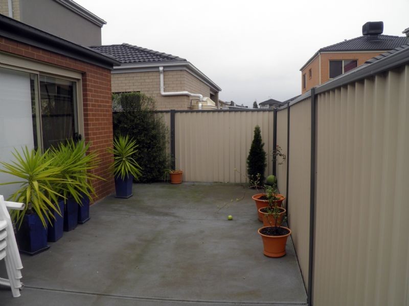 16 Moondani Avenue, Cairnlea VIC 3023