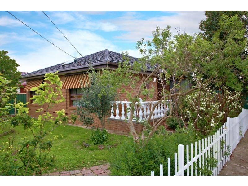 23 GUM ROAD, Kings Park VIC 3021