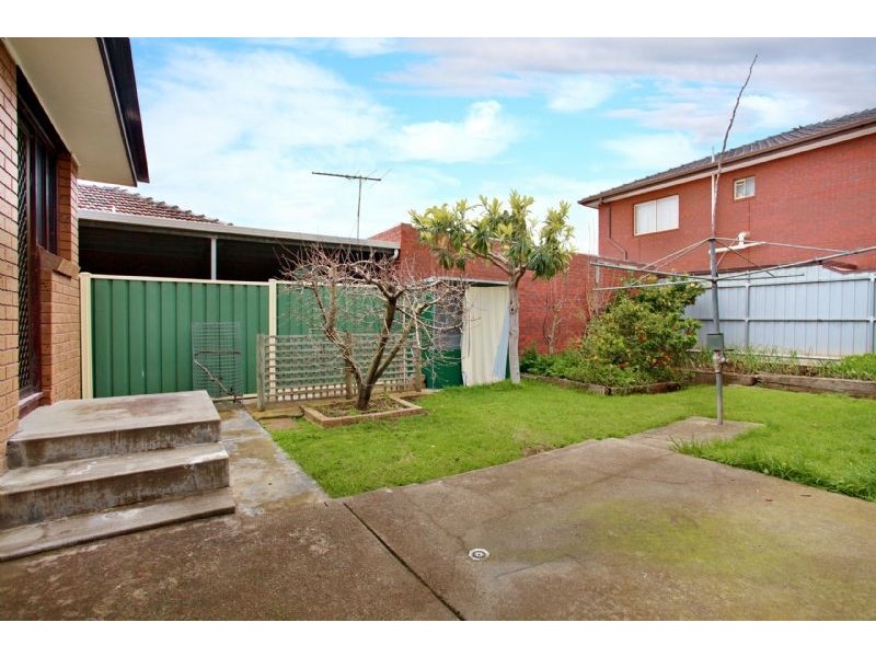 23 GUM ROAD, Kings Park VIC 3021