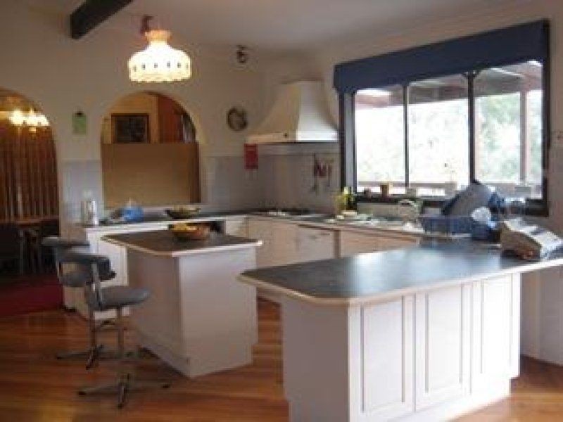 21 Riverside Avenue, Keilor VIC 3036