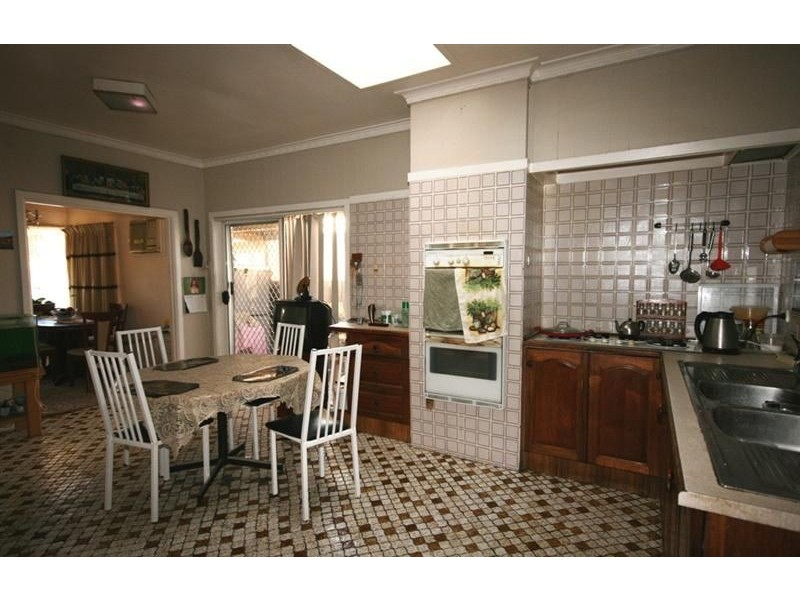 17 Theodore Street, St Albans VIC 3021