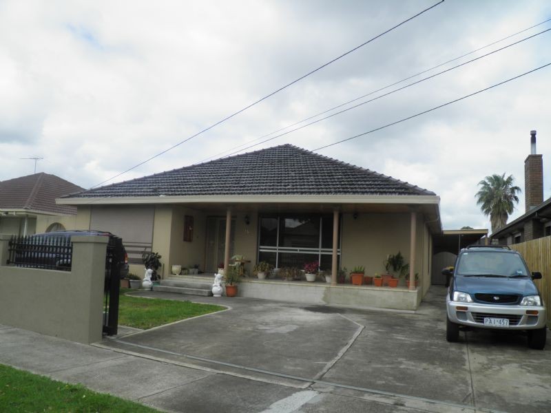 25 Rhodes St, St Albans VIC 3021