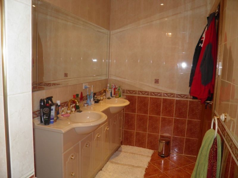 25 Rhodes St, St Albans VIC 3021