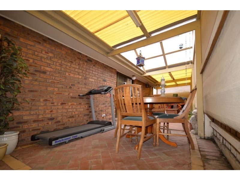 2/66 Kurung Drive, Kings Park VIC 3021